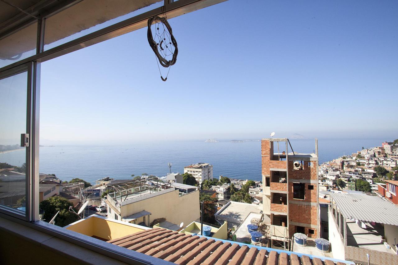 Nova Era Coliving Coworking And Bar Hostal
